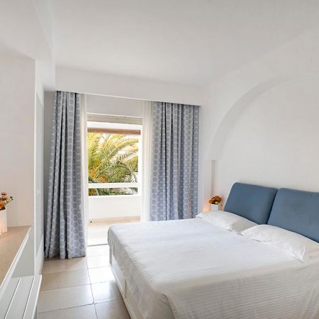 Ostuni A Mare Hotel Bagian luar foto