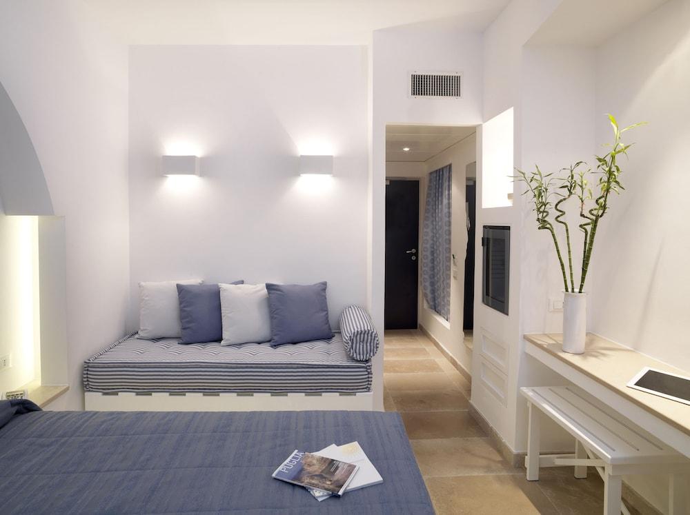 Ostuni A Mare Hotel Bagian luar foto