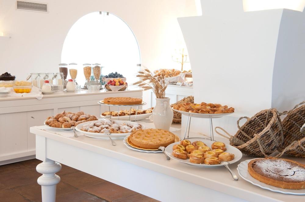 Ostuni A Mare Hotel Bagian luar foto