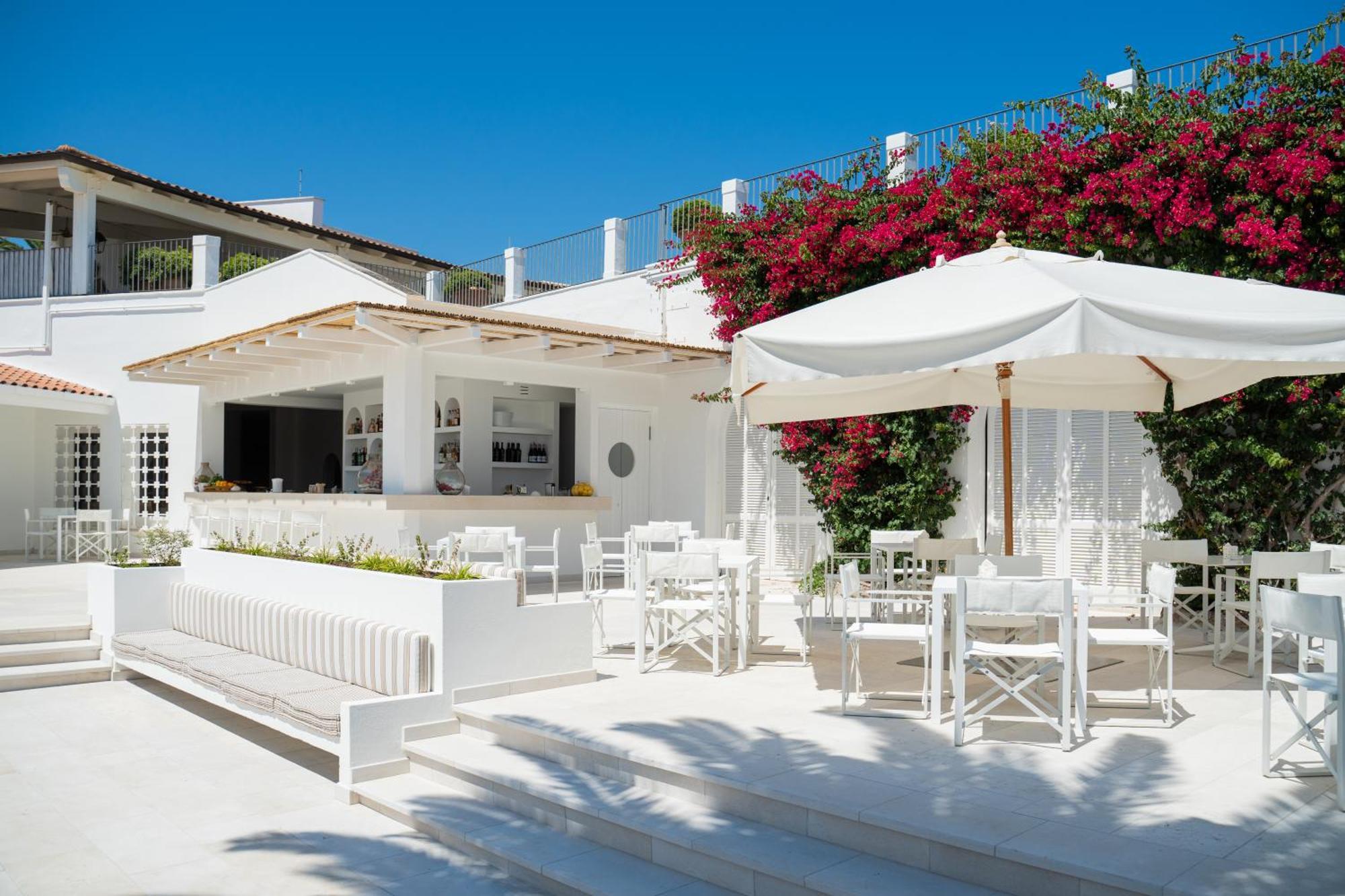 Ostuni A Mare Hotel Bagian luar foto