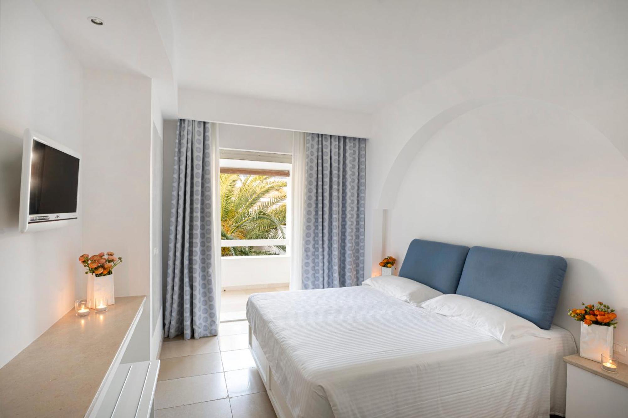 Ostuni A Mare Hotel Bagian luar foto
