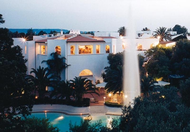 Ostuni A Mare Hotel Bagian luar foto